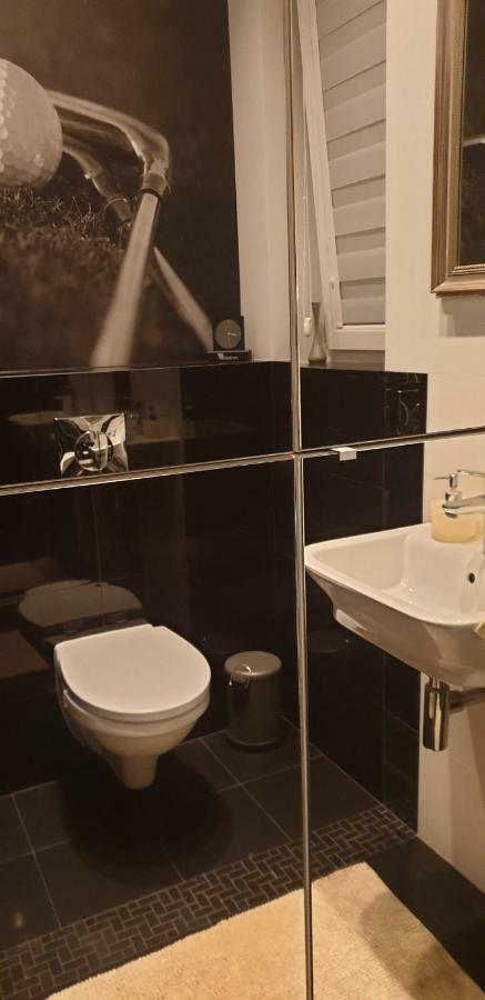 Sobienie Szlacheckie Apartgolf Sobienie Krolewskie מראה חיצוני תמונה
